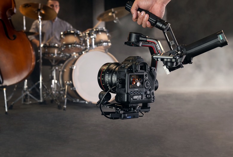 DJI