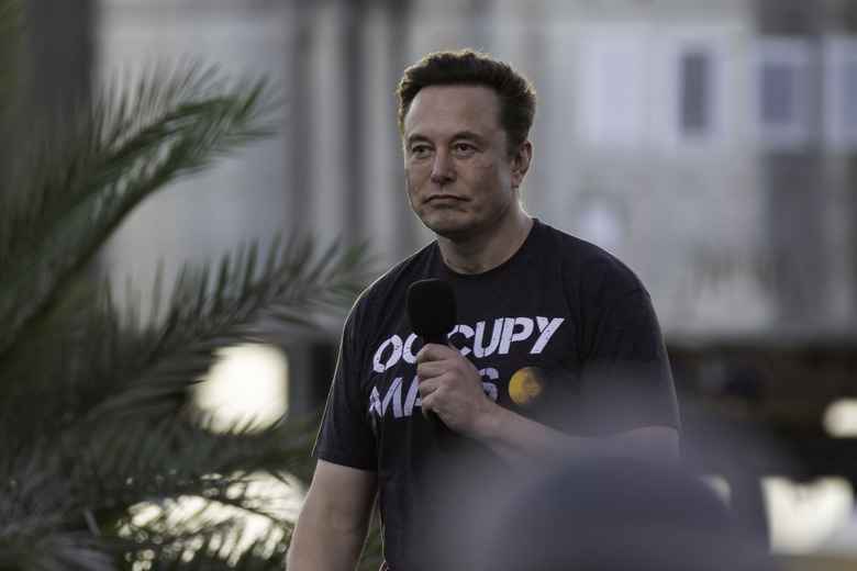 BOCA CHICA BEACH, TX - AUGUST 25: SpaceX founder Elon Musk during a T-Mobile and SpaceX joint event on August 25, 2022 in Boca Chica Beach, Texas. The two companies announced plans to work together to provide T-Mobile cellular service using Starlink satellites. (Photo by Michael Gonzalez/Getty Images)