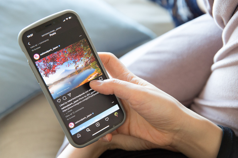 Facebook opens its Messenger API for Instagram to all developers
