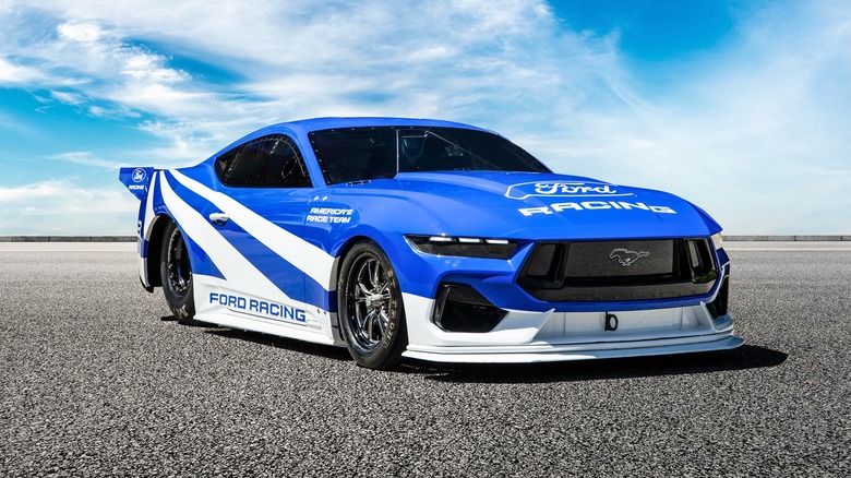 Ford Mustang Cobra Jet sets a new quarter-mile EV record at 6.87 seconds