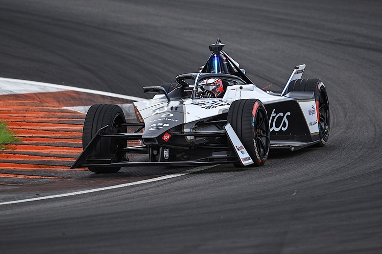 Mitch Evans in the Jaguar TCS Racing I-TYPE 6