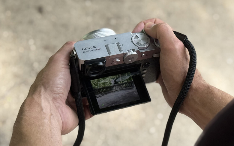 Fujifilm's GFX100RF includes an innovative aspect ratio dial at back