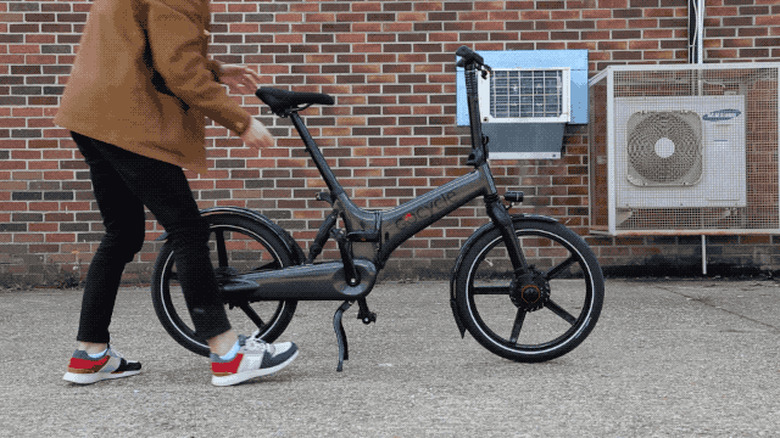 With a bit of practice, the Gocycle GXi takes roughly 10 seconds to fold.