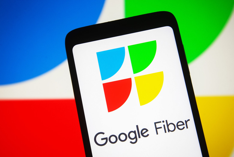 UKRAINE - 2022/01/20: In this photo illustration, a Google Fiber Inc. logo is seen displayed on a smartphone screen. (Photo Illustration by Pavlo Gonchar/SOPA Images/LightRocket via Getty Images)