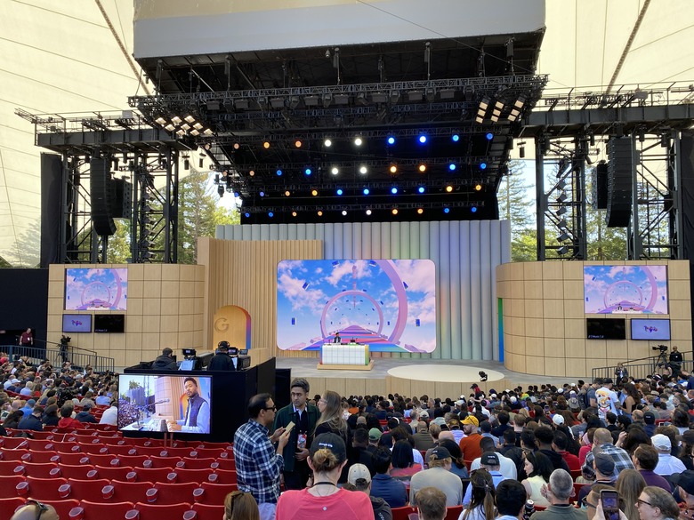The amphitheater is filling up.