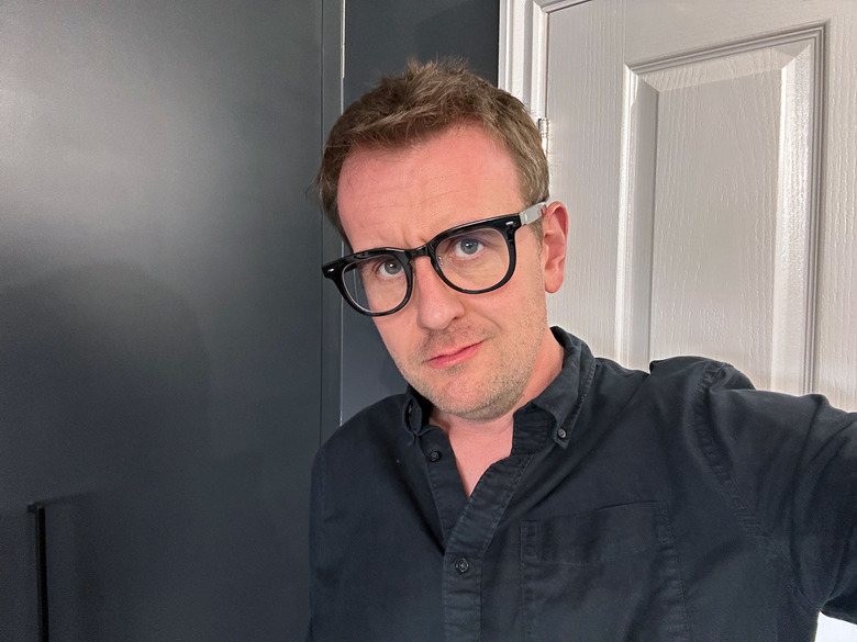 I keep flip-flopping on this: Half the time, they're bold, half the time, I feel like I'm wearing faux Marx-brothers glasses from a Halloween store.