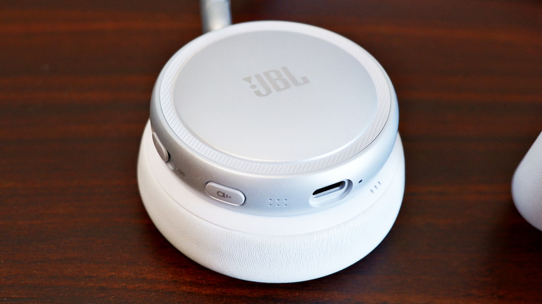 The ANC button and USB-C port on the Live 680NC