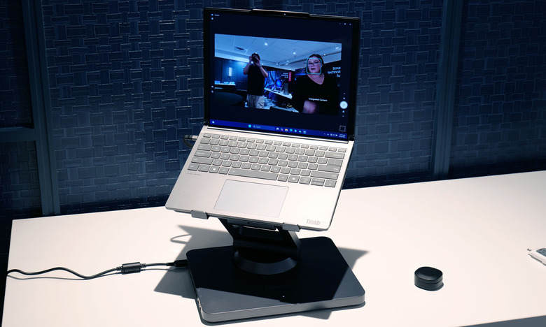 The Lenovo Smart Motion Concept and the case for its optional gesture control ring.