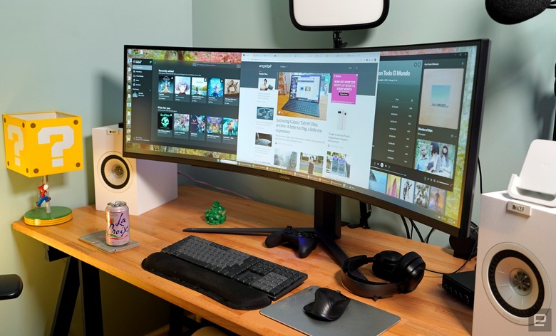 Windows 11 on the LG UltraGear 49 ultrawide monitor