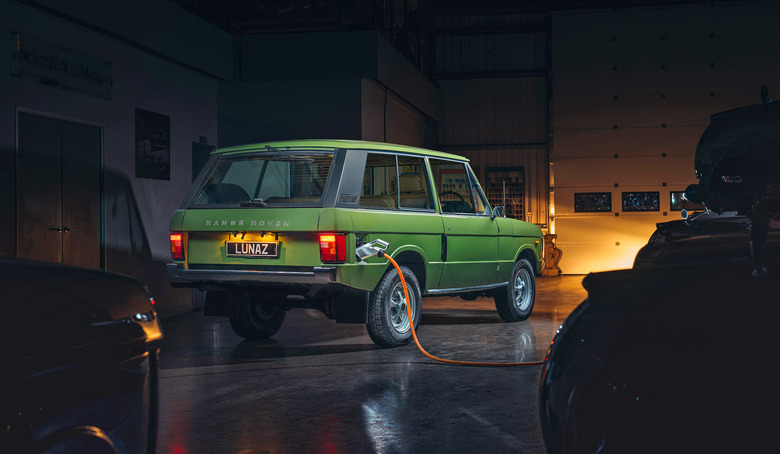 Lunaz turns classic Range Rovers into EVs. 