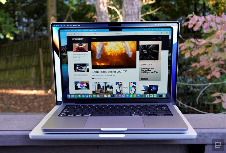 MacBook Pro 14-inch and 16-inch stacked on each other (2021)