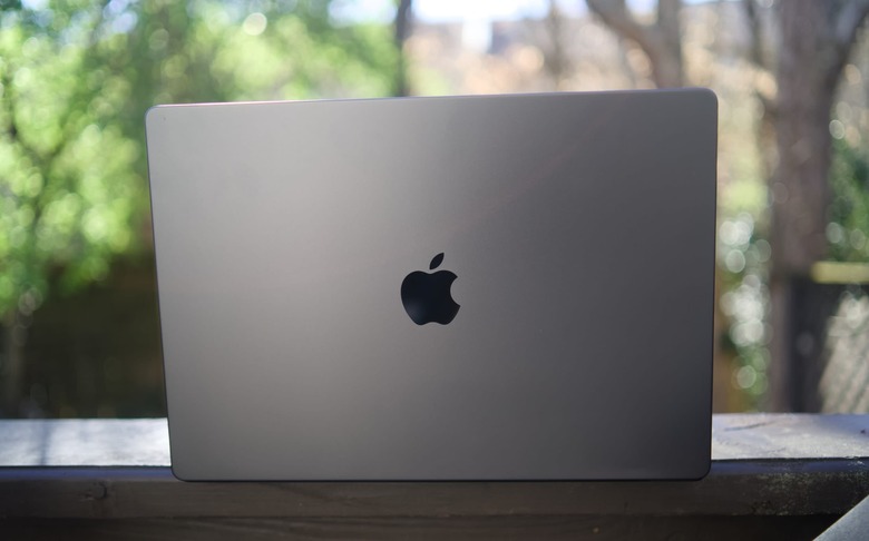 MacBook Pro 16-inch (2026, M5 Max)