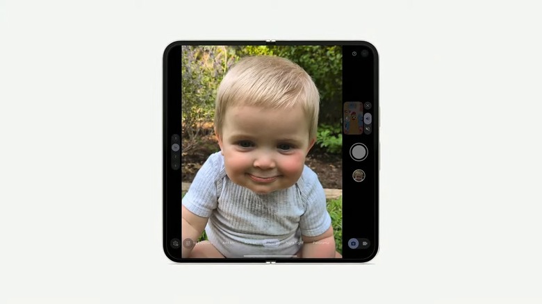 This new feature helps get toddlers to smile by projecting images on the Pro Fold's front screen.