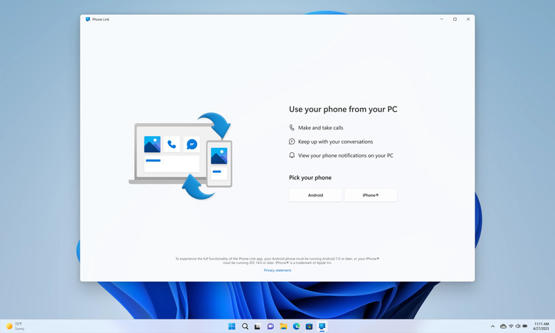 Screenshot of Phone Link's setup screen, showing the option to enroll an iPhone. 