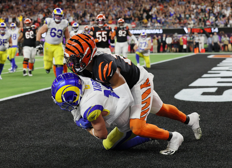 American Football  - NFL - Super Bowl LVI - Cincinnati Bengals v Los Angeles Rams - SoFi Stadium, Inglewood, California, United States - February 13, 2022 Los Angeles Rams' Cooper Kupp scores a touchdown REUTERS/Mike Segar