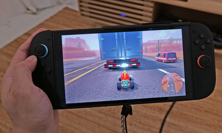 You can see HDR support for the Switch 2's built-in display on things like the reflections coming from the truck's bumper.