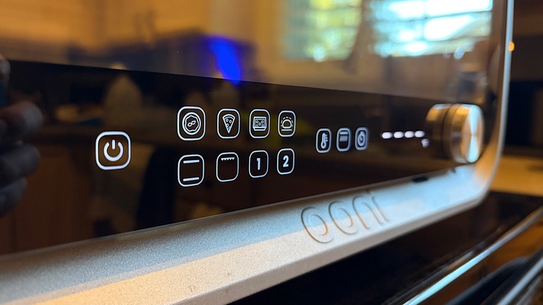 The Volt 2's preset and mode buttons.