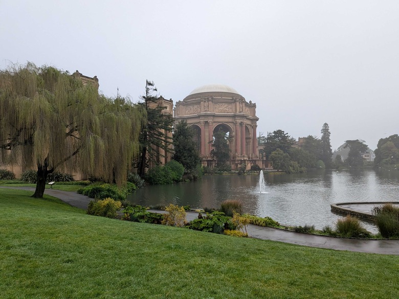 The view from the line at Galaxy Unpacked 2026, with the Palace of Fine Arts in the distance shrouded in mist.