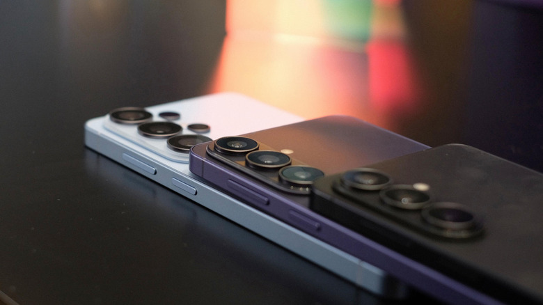 A trio of Samsung Galaxy S26 devices stacked in a staggered manner on top of each other.