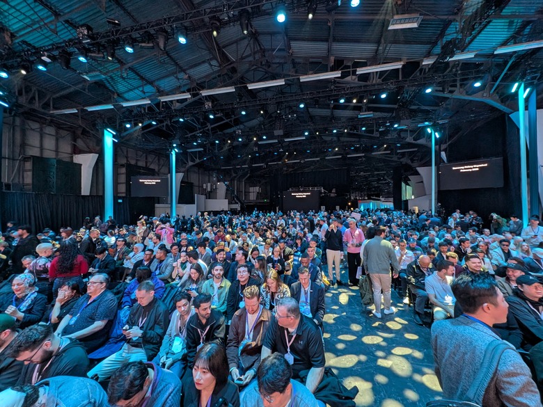As you can see, the venue is basically full already.