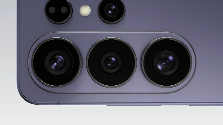 Here's a look at the back cameras.