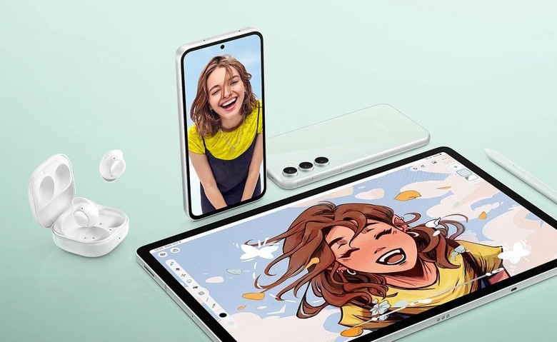 Samsung Galaxy Buds FE earbuds, Galaxy S23 FE smartphone and Galaxy Tab S9 FE tablet.