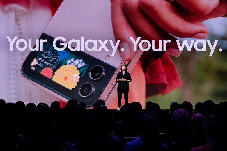 Sally Hyesoon Jeong, Samsung's Vice President of Framework R&D Group, Mobile eXperience Business, introduces One UI 5.