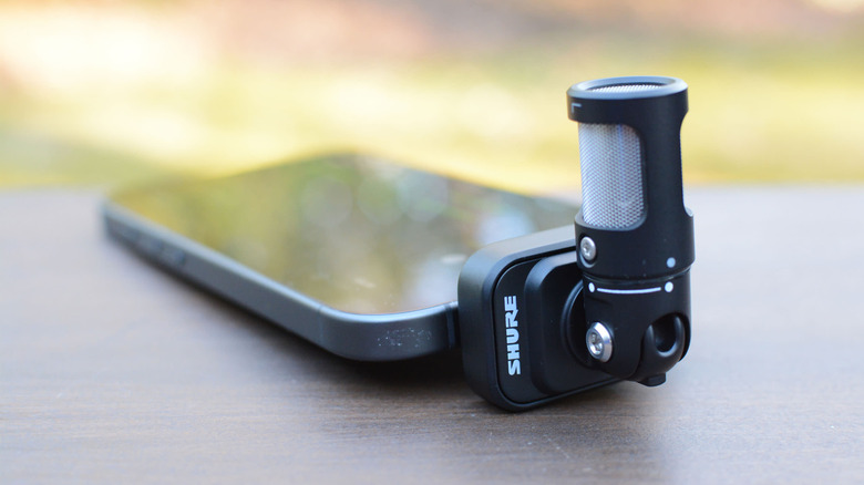 Shure debuts a USB-C version of its MV88 microphone at CES 2026