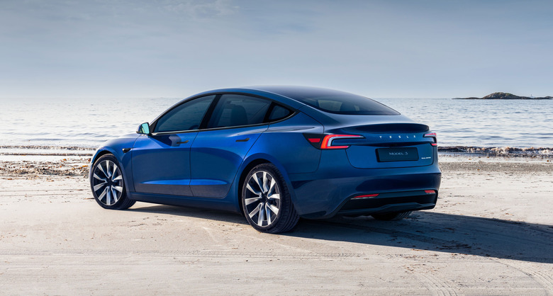Tesla now offering Model 3 with 363 miles of range for $42,490 in the US