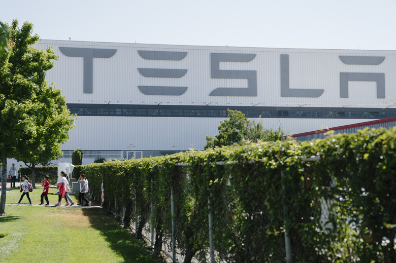 FREMONT, CA - JULY 26: Exterior view of the Tesla factory in Fremont, California, on Thursday, July 26, 2018. (Photo by Mason Trinca for The Washington Post via Getty Images)