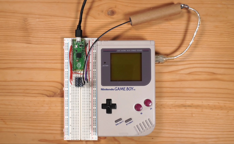 A DIY Game Boy mod allowing it to run multiplayer Tetris.