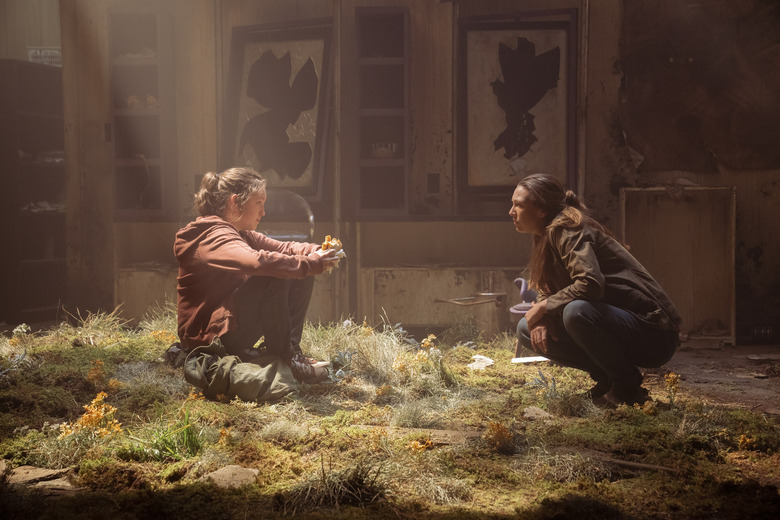 Bella Ramsey (Ellie) and Anna Torv (Tess) in The Last of Us.