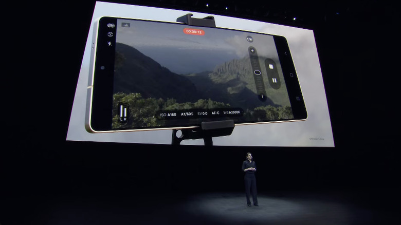 Samsung's new Galaxy Log feature
