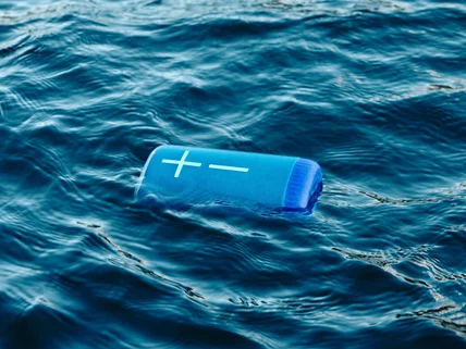 UE