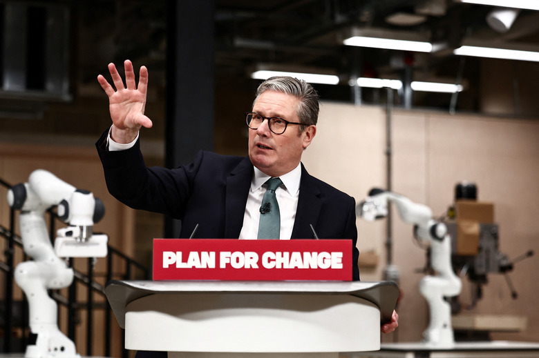 Britain's Prime Minister Keir Starmer delivers a speech during a visit to the Manufacturing Futures Lab at UCL (University College London), in London, Britain January 13, 2025, as he prepares to launch a plan to harness AI to spur growth and efficiency in the country. HENRY NICHOLLS/Pool via REUTERS