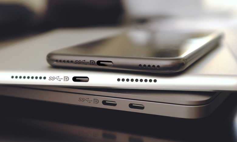 USB 4 will support full DisplayPort 2.0 speeds via an 