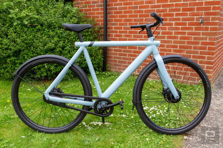 Unlike its predecessor, the S3 has hydraulic brakes.