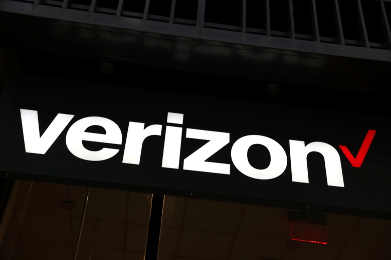 Signage is seen at a Verizon store in Manhattan, New York City, U.S., November 22, 2021. REUTERS/Andrew Kelly