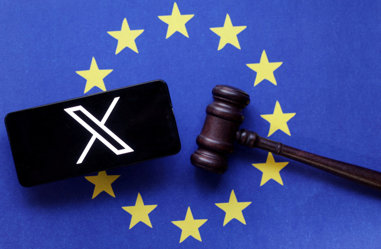 FILE PHOTO: X logo, EU flag and Judge gavel are seen in this illustration taken, August 6, 2024. REUTERS/Dado Ruvic/Illustration/File Photo