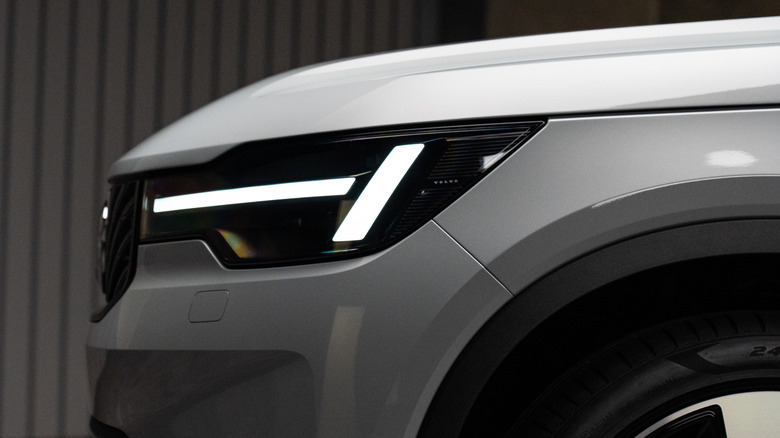 Thor's headlights remain on the  new XC40.