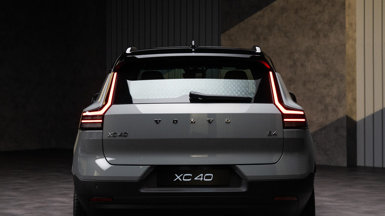 The rear of the XC40 gets a few tweaks as well.