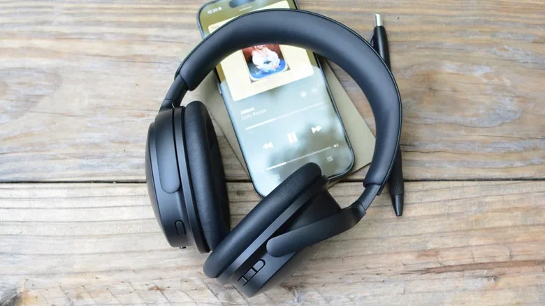 Bose QuietComfort Headphones (2nd gen).