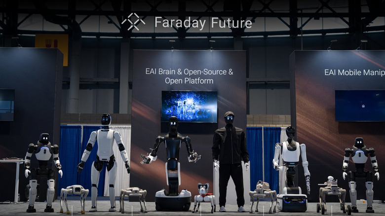 Faraday Future sprzedało ponad 15 aut i teraz chce wejść na rynek robotów humanoidalnych