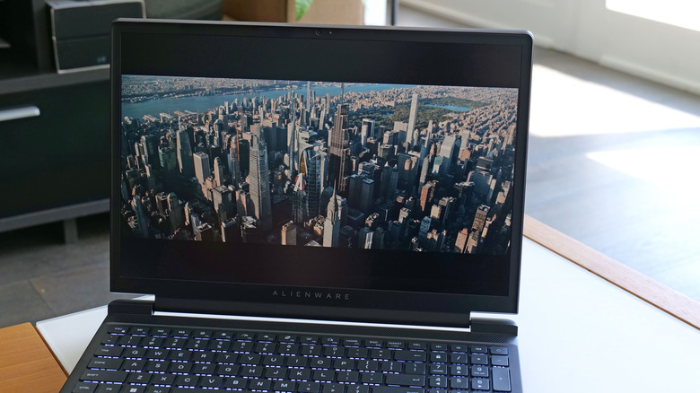 One of the biggest issues with the Alienware 15 is the lackluster gamut of its 15.3-inch LCD display.