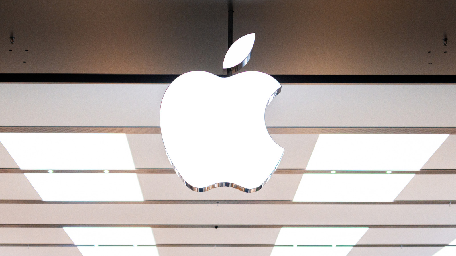 Apple Prototyped A Stylus For The Foldable iPhone That We May Never See