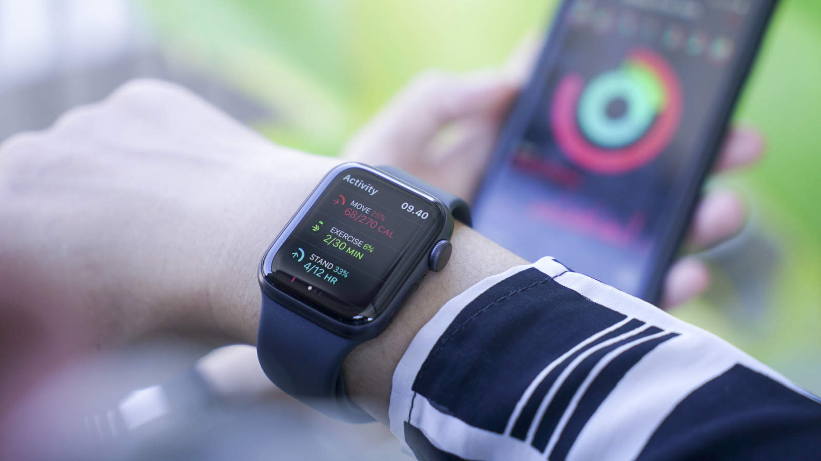 https://www.engadget.com/img/gallery/apple-watch-gps-vs-gps-cellular-whats-the-difference/l-intro-1788459825.jpg