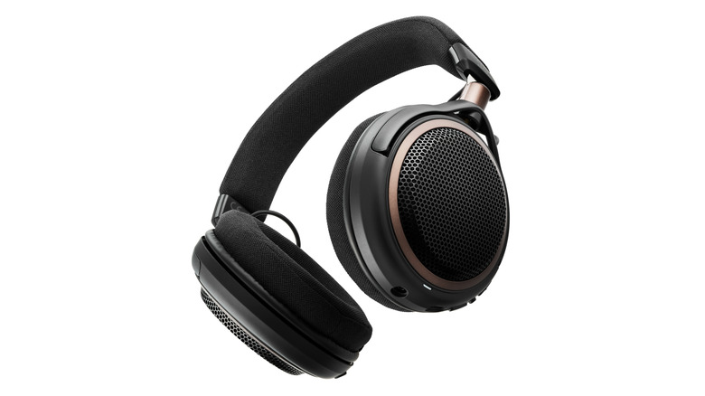 The side and bottom of the ATH-AL5NC wireless headphones.