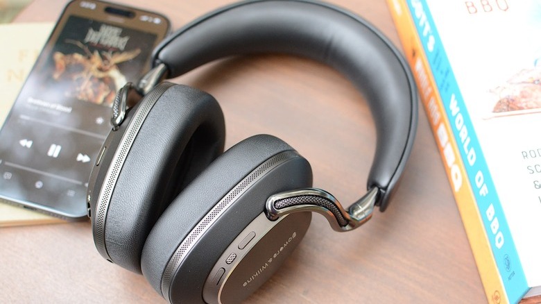 Bowers & Wilkins Px8 S2 headphones