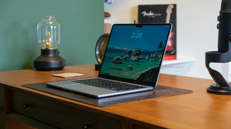 Apple MacBook Air M5 (2026).