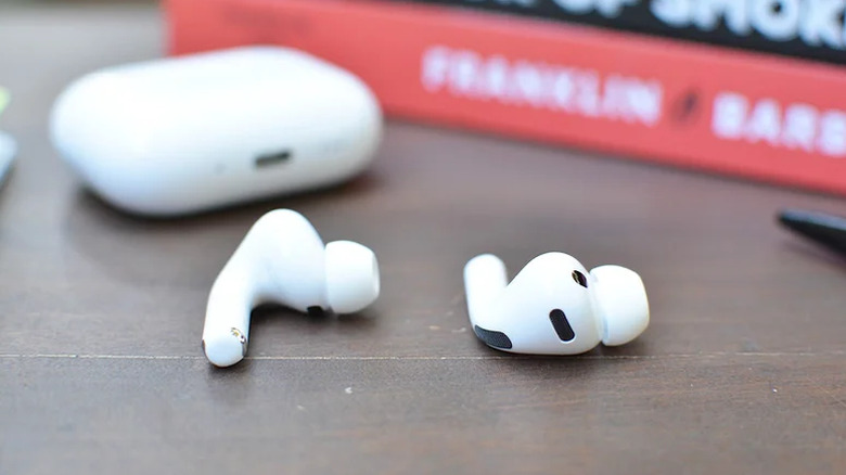 Apple AirPods Pro 3.